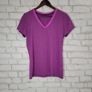 Reebok stripe v neck tee